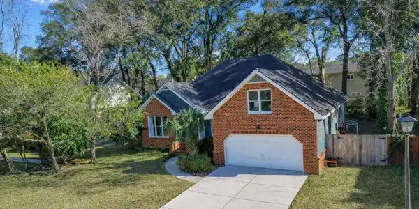 109 Oyster Point Row