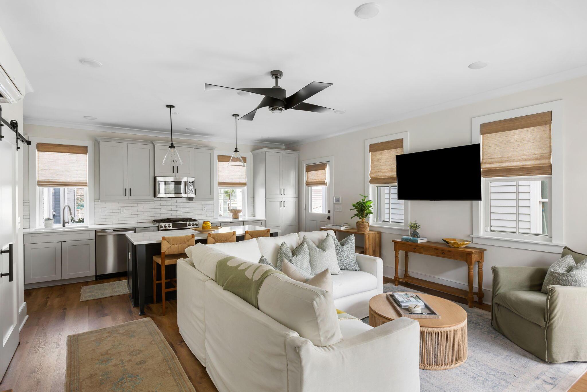Image 4: 4-web-or-mls-18 Iron Forge Alley Coastal