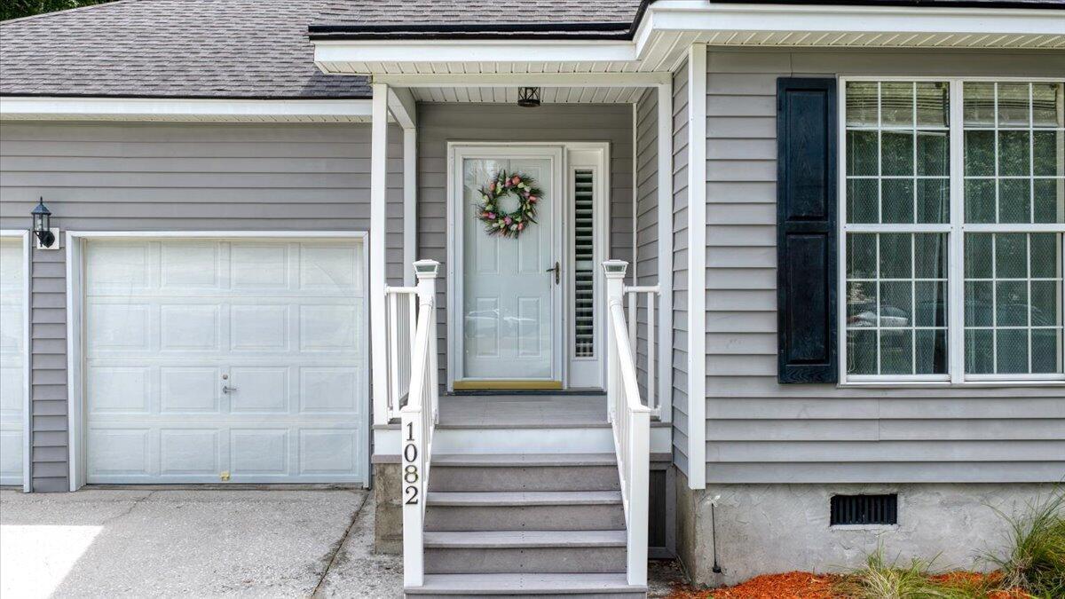 Image 2: Welcome to 1082 Old Battery Circle