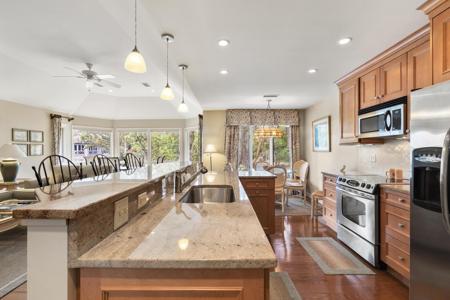 5532 Turtle Cove Lane