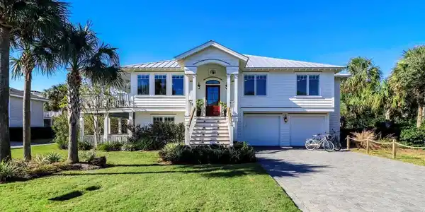 3 43rd Avenue