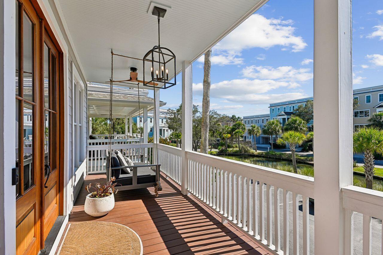 Image 2: interiors-porch-dsc2044