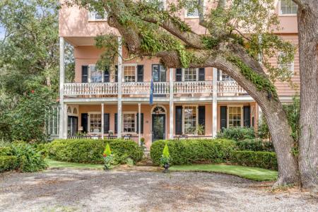 11 Meeting Street # D, Charleston SC 29401