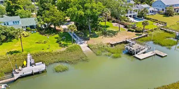 Image 3: Bayview-Acres-14