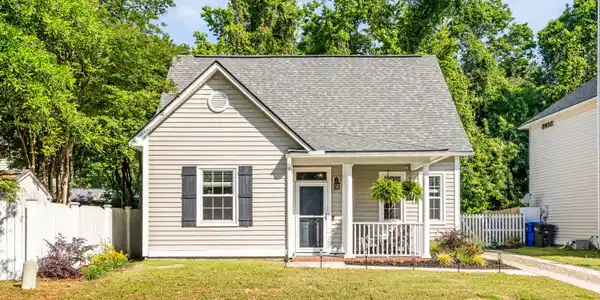 2304 Kennison Lane, Mount Pleasant SC 29466