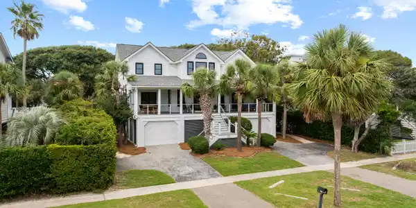 Image 2: 3105 Palm Blvd