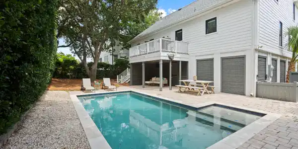 Image 3: 3105 Palm Blvd