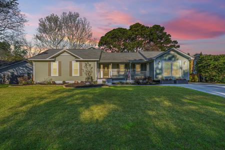 1180 Island View Drive