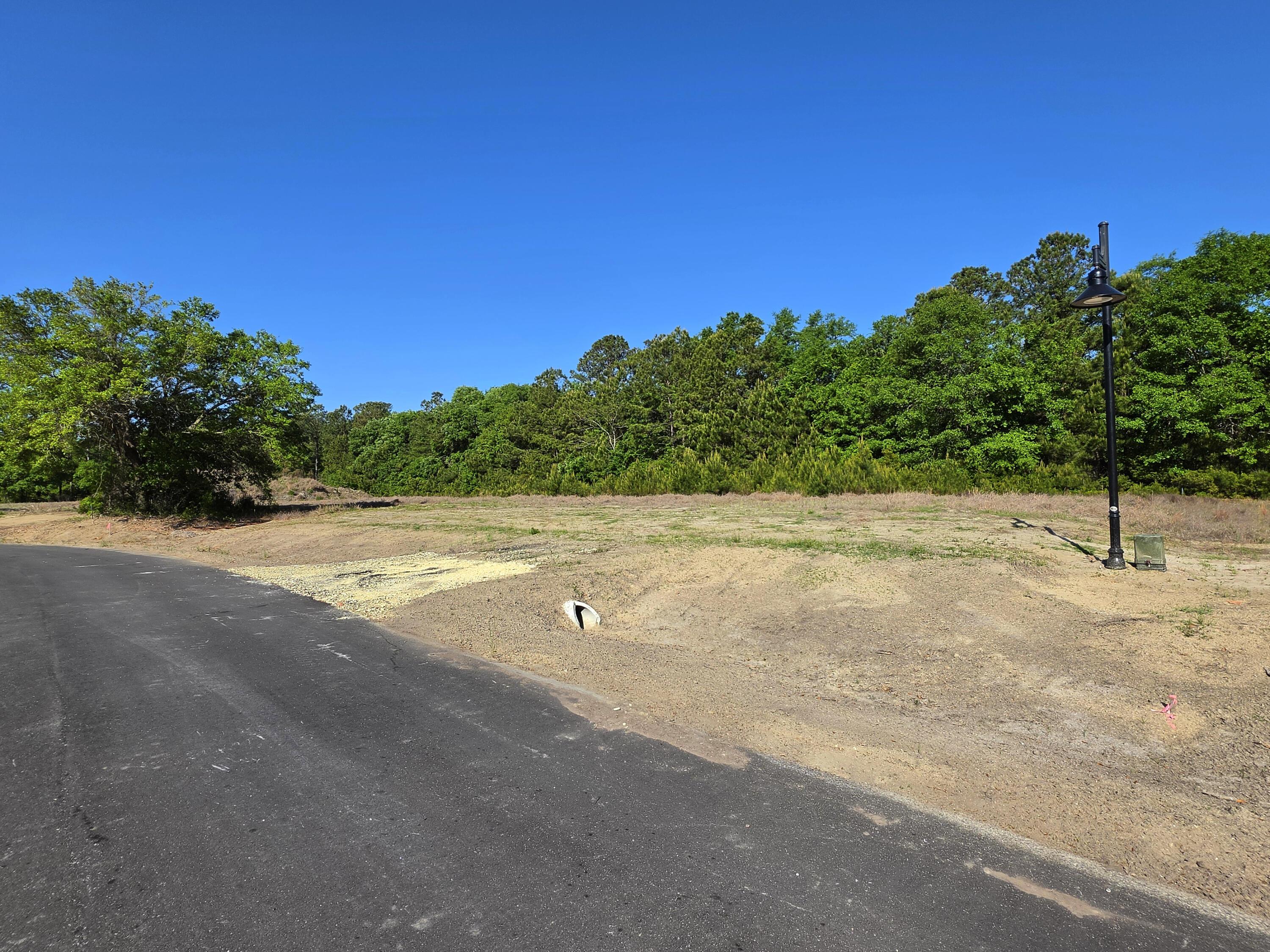 Image 2: Front Right Corner
