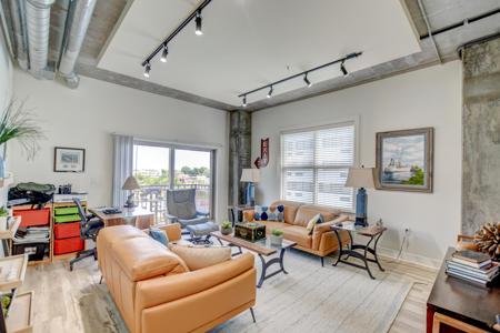 150 Bee Street # 515, Charleston SC 29401