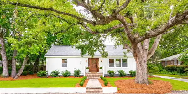 18 Lord Ashley Drive