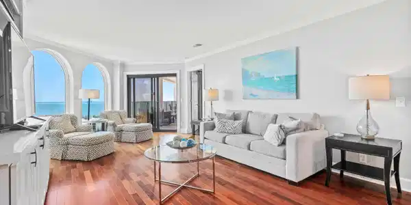 Image 4: Living Room Ocean View 2