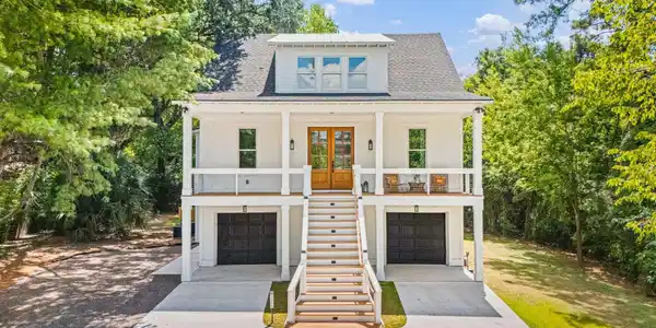1216 Old Towne Road