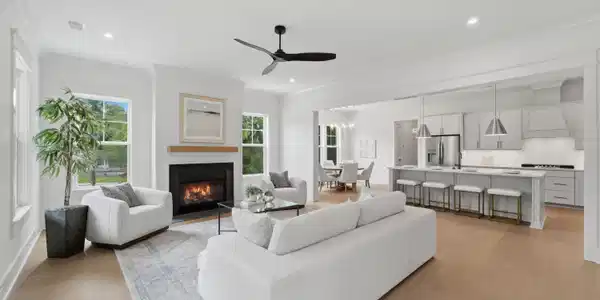 Image 4: living room