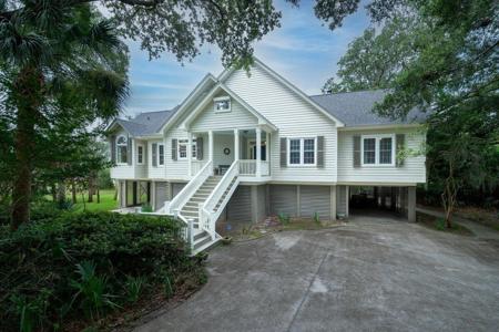 931 South Creek Lane