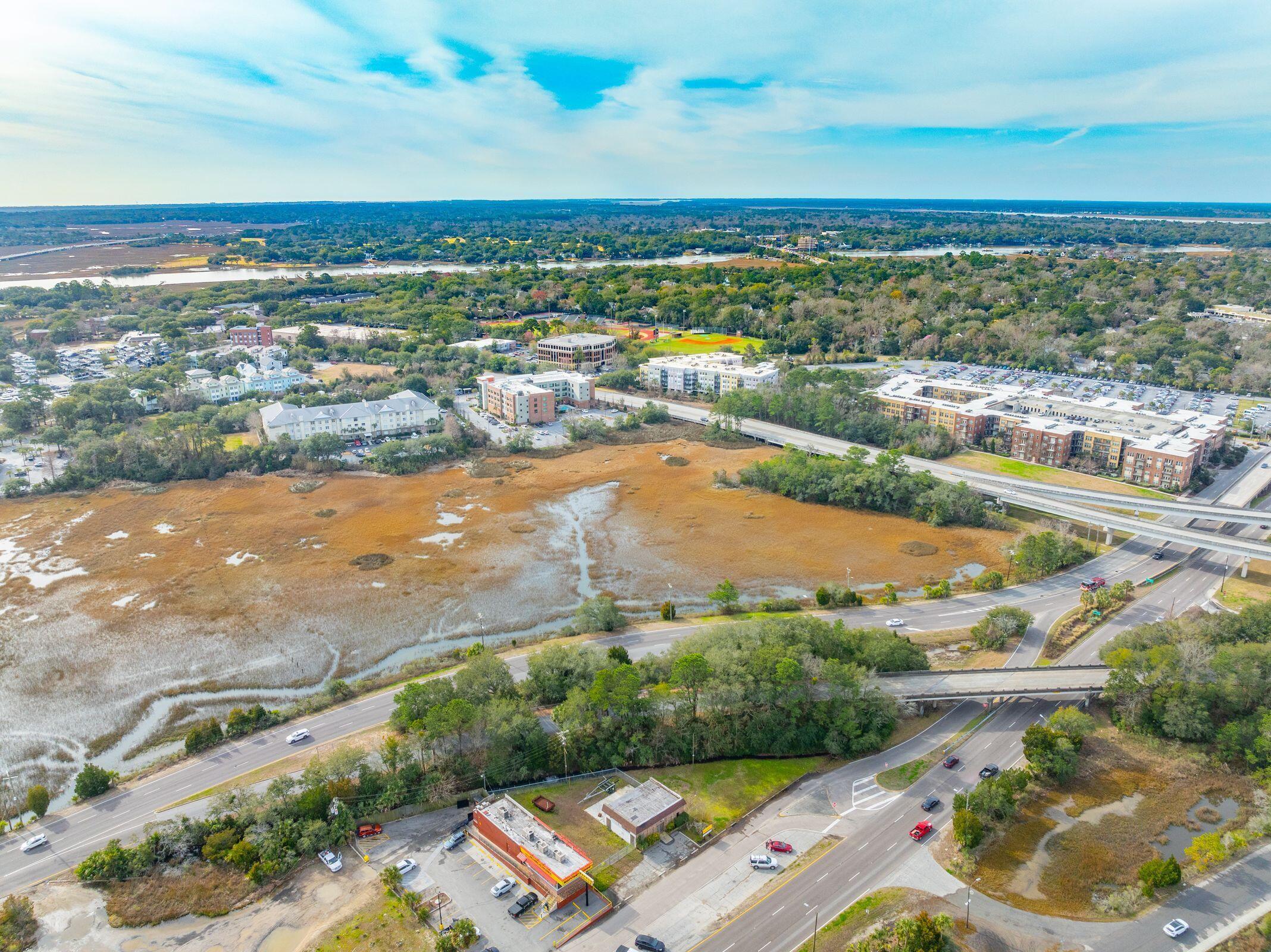 Image 2: mls_335SavannahHwy-KeenEyeMarketing-006