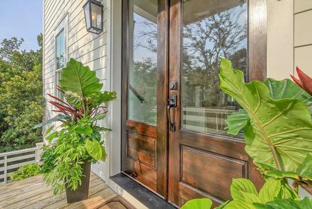 1499 Palmcrest Drive