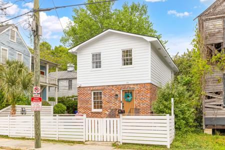 16 Amherst Street