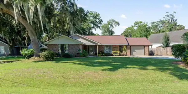 6118 Vaux Road