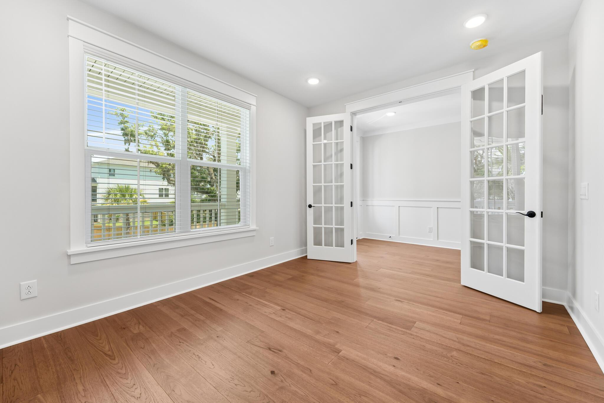 Image 3: Home office