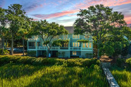 1738 Live Oak Park