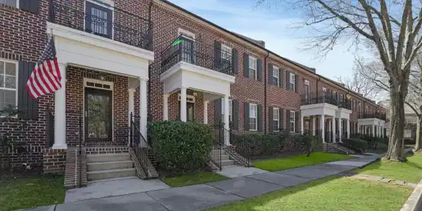 871 Center Park Street