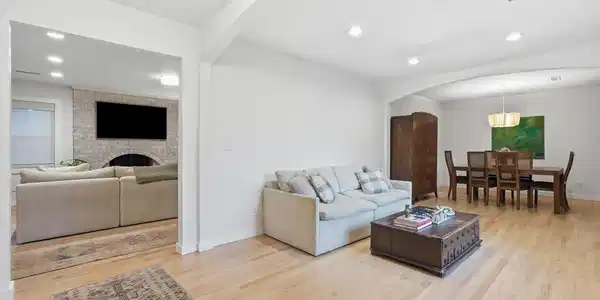 Image 4: 4