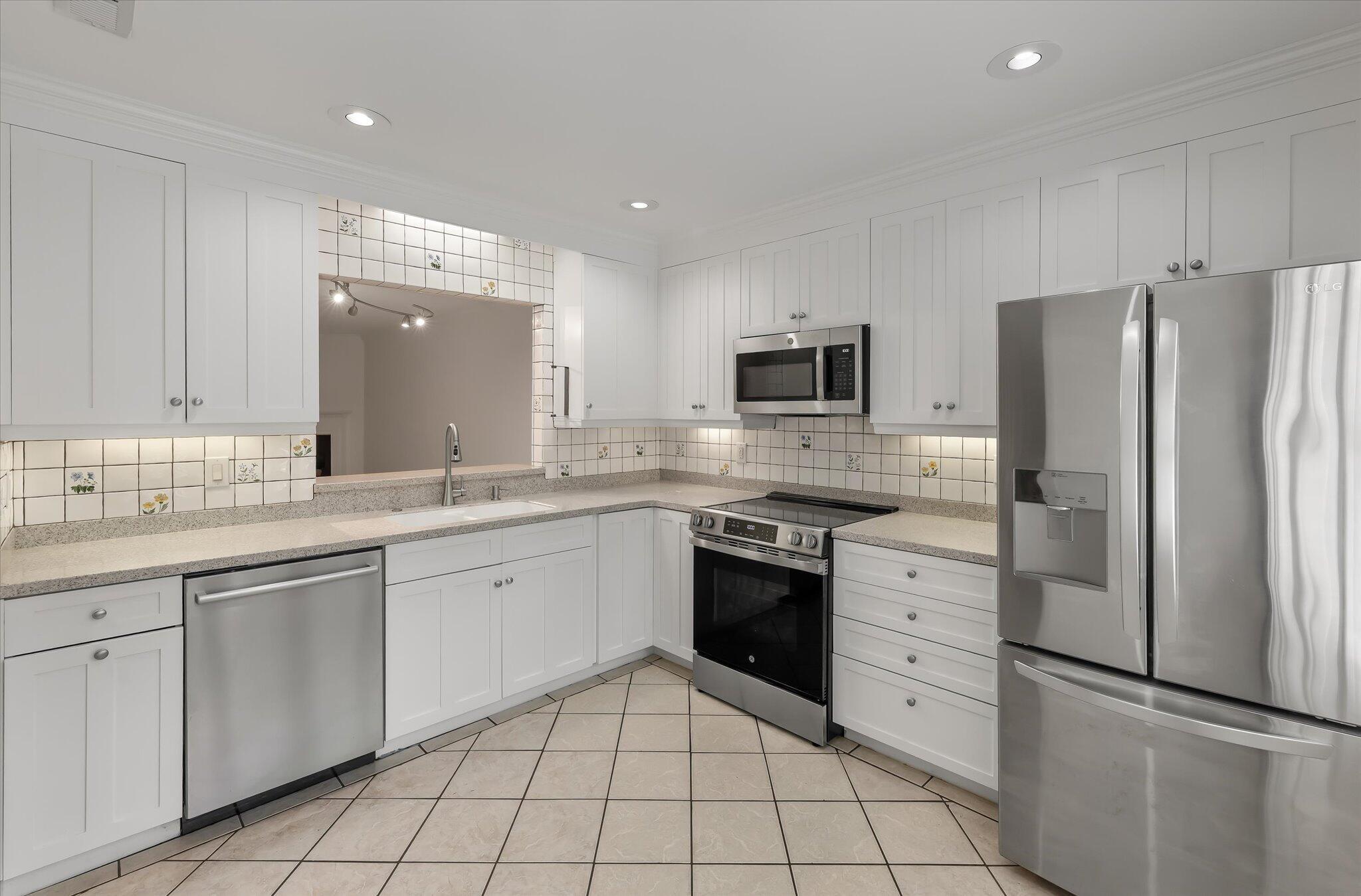 Image 4: 06-321 Lapwing_i_Lowcountry_Exposure-2