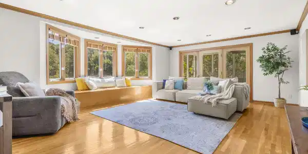 Image 4: Wonderful Open floor plan