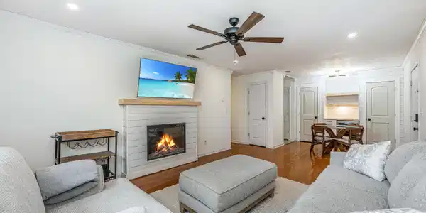 21 Rivers Point Row