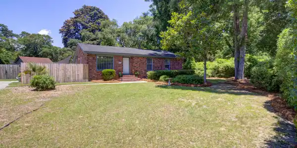 1144 Wyndham Road