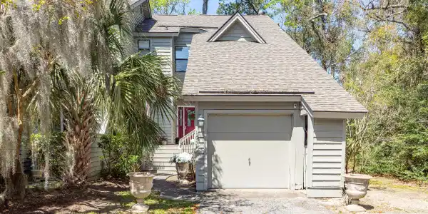 1031 Marsh Ct Lane