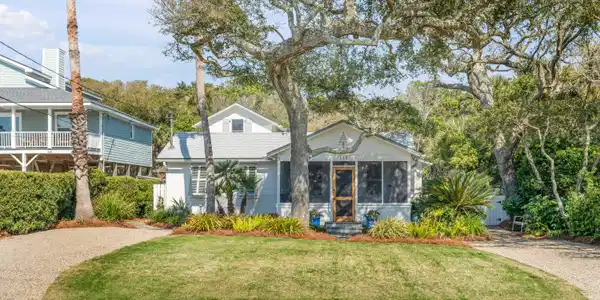 614 W Ashley Avenue, Folly Beach SC 29439