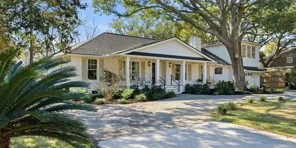 Image 3: Great front drive and mature trees
