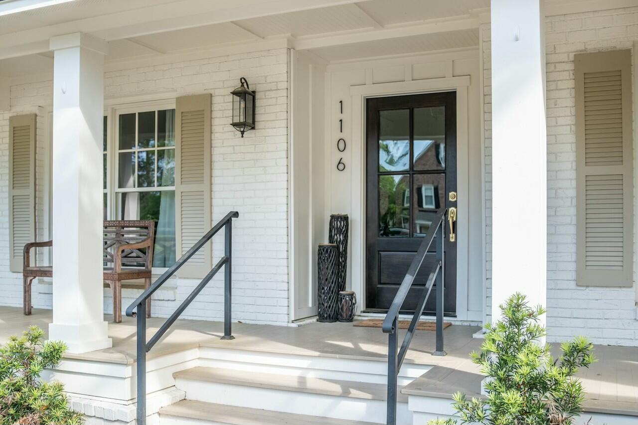 Image 4: Front of home