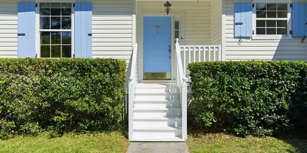 Image 2: 2
