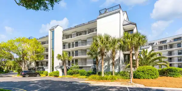7600 Palmetto Drive