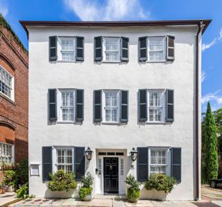 8 & 8 1/2 Elliott Street