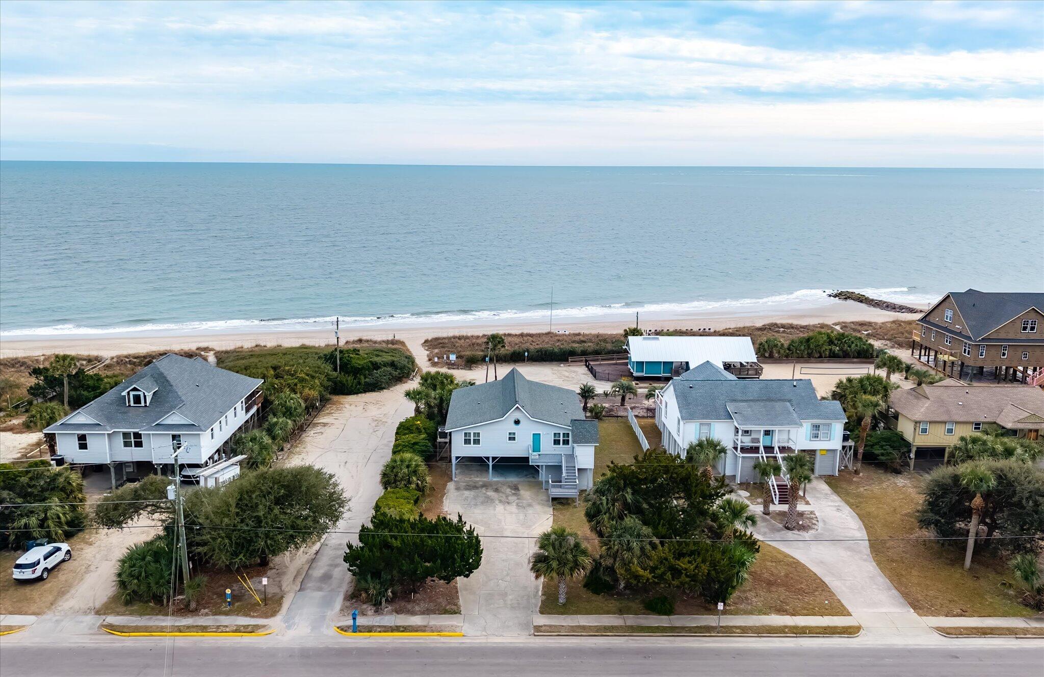 Image 3: 03-Oceanfront with direct beach access