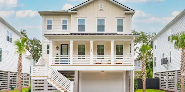 1494 Lakeshore Drive