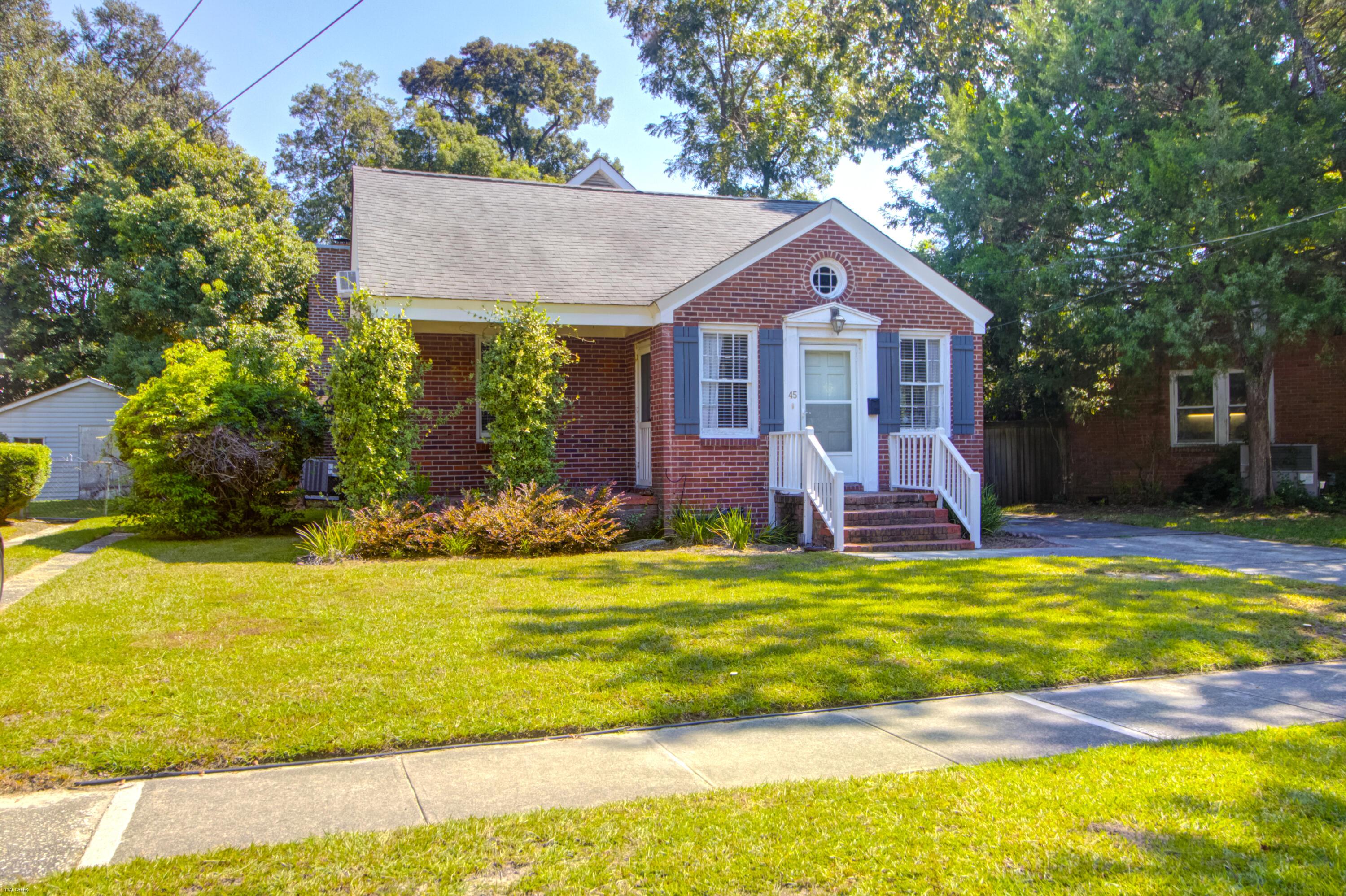 Image 3: Front of House