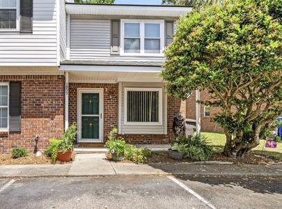 1057 Hunters Trace