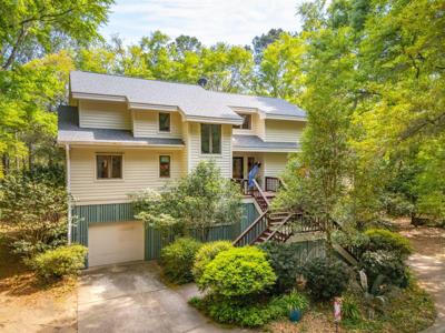 6135 Caravelle Court