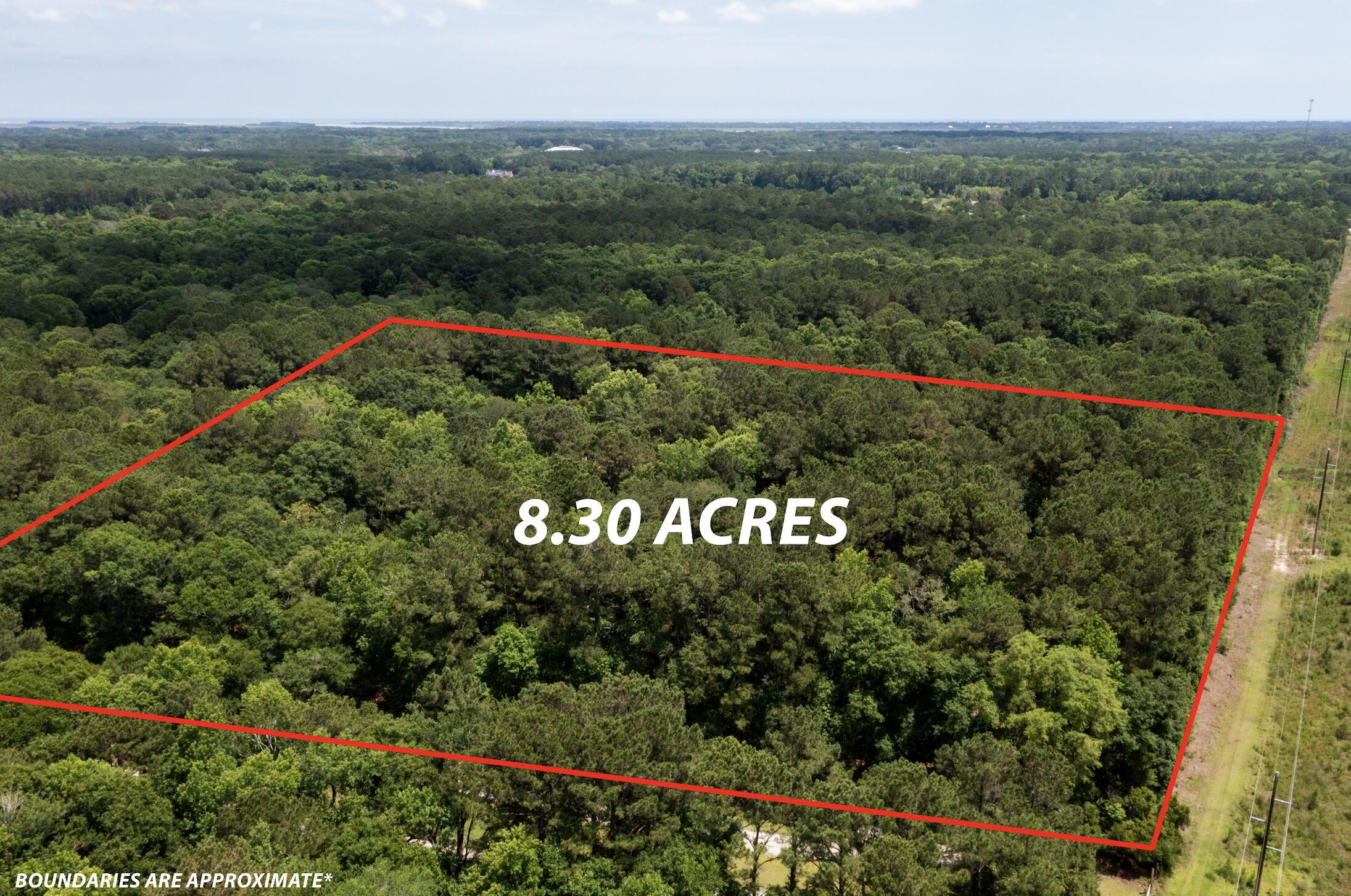 Image 2: 8.3privateacres