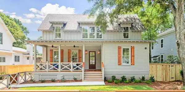 633 Coral Street