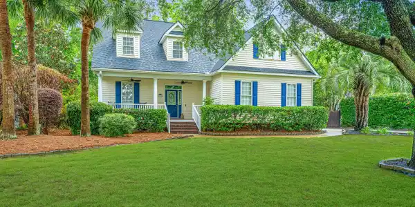 23 Forde Row
