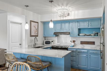 1621 Live Oak Park