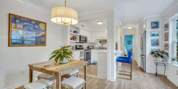 1042 Planters Place