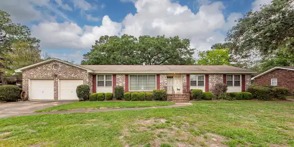 733 Shamrock Lane