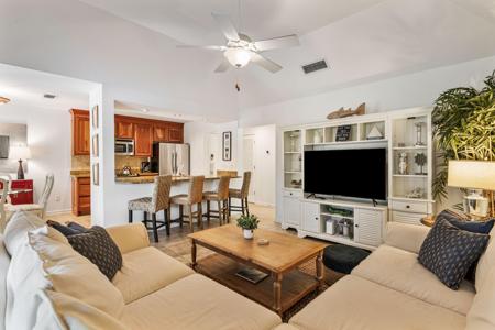 4708 Tennis Club Lane